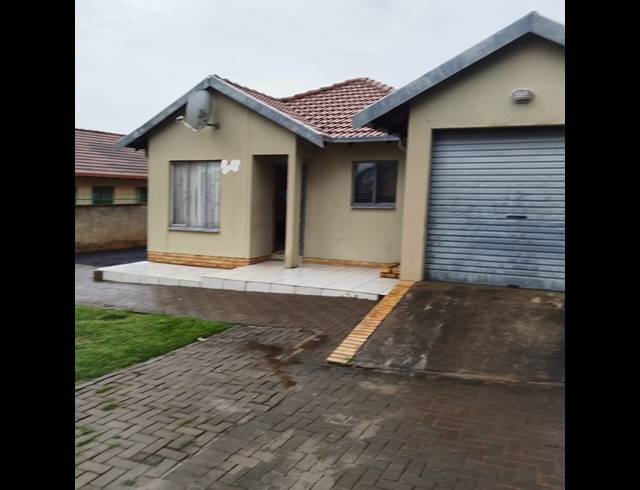 3 BEDROOM HOUSE FOR SALE IN TLHABANE WEST